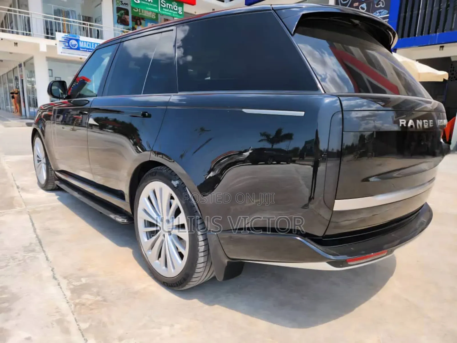 Land Rover Range Rover Vogue 2023 Black
