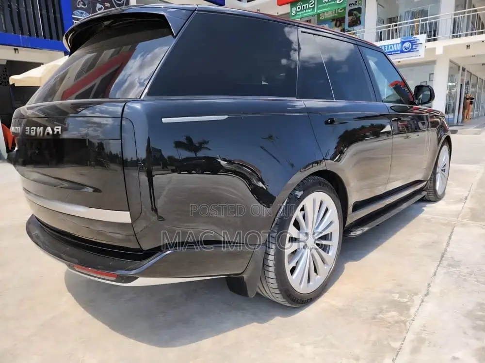 Land Rover Range Rover Vogue 2023 Black
