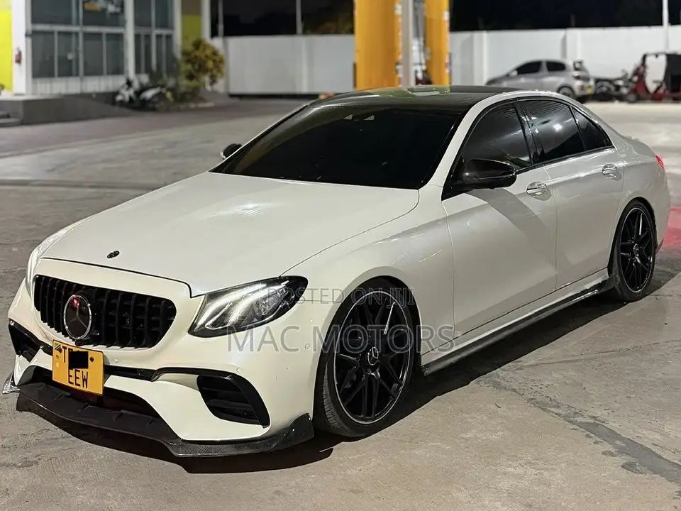 Mercedes-Benz E200 2017 Pearl