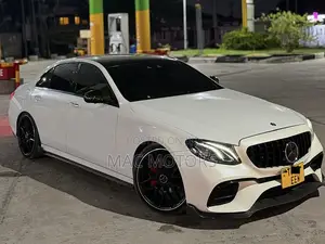 Mercedes-Benz E200 2017 Pearl