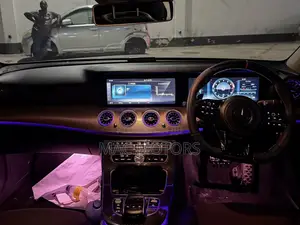 Mercedes-Benz E200 2017 Pearl