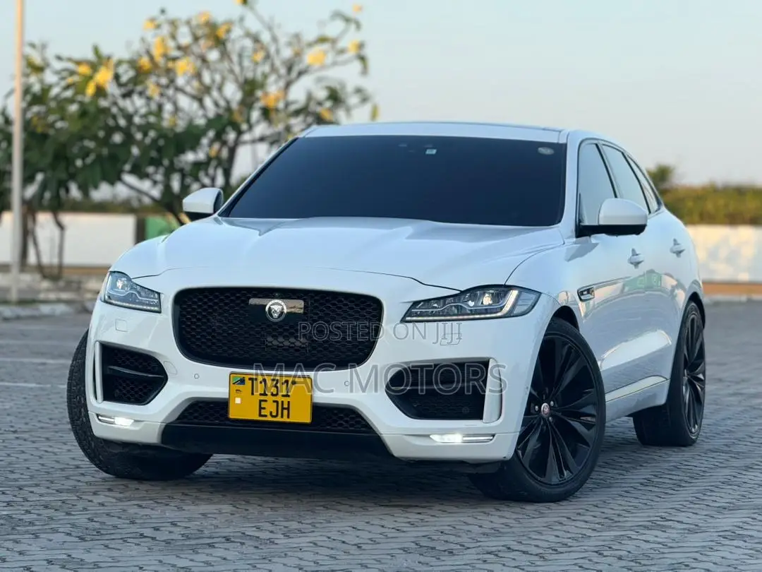 Jaguar F-Pace 2017 White