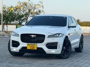 Jaguar F-Pace 2017 White