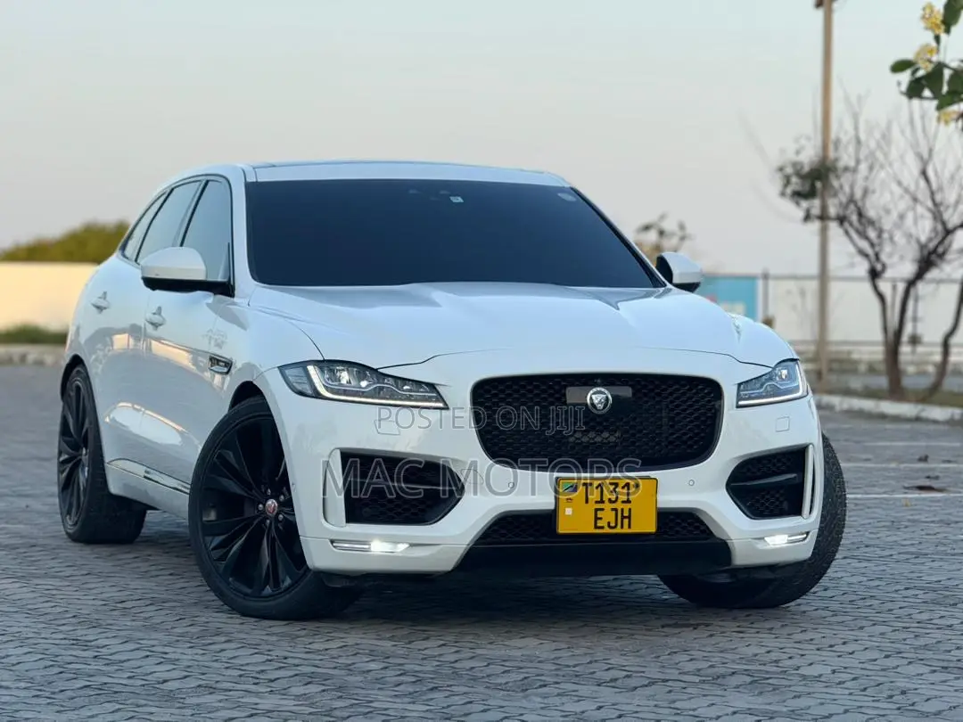 Jaguar F-Pace 2017 White