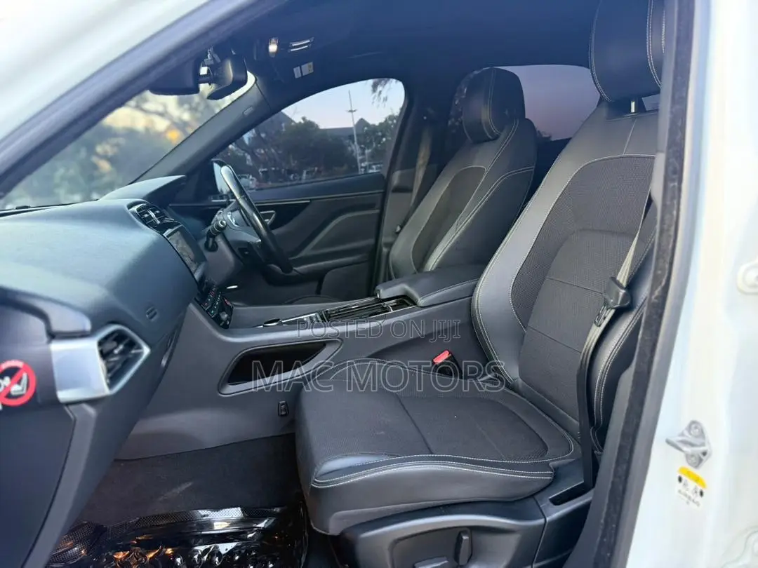 Jaguar F-Pace 2017 White