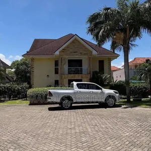 Furnished 4bdrm Villa in Masaki for rent
