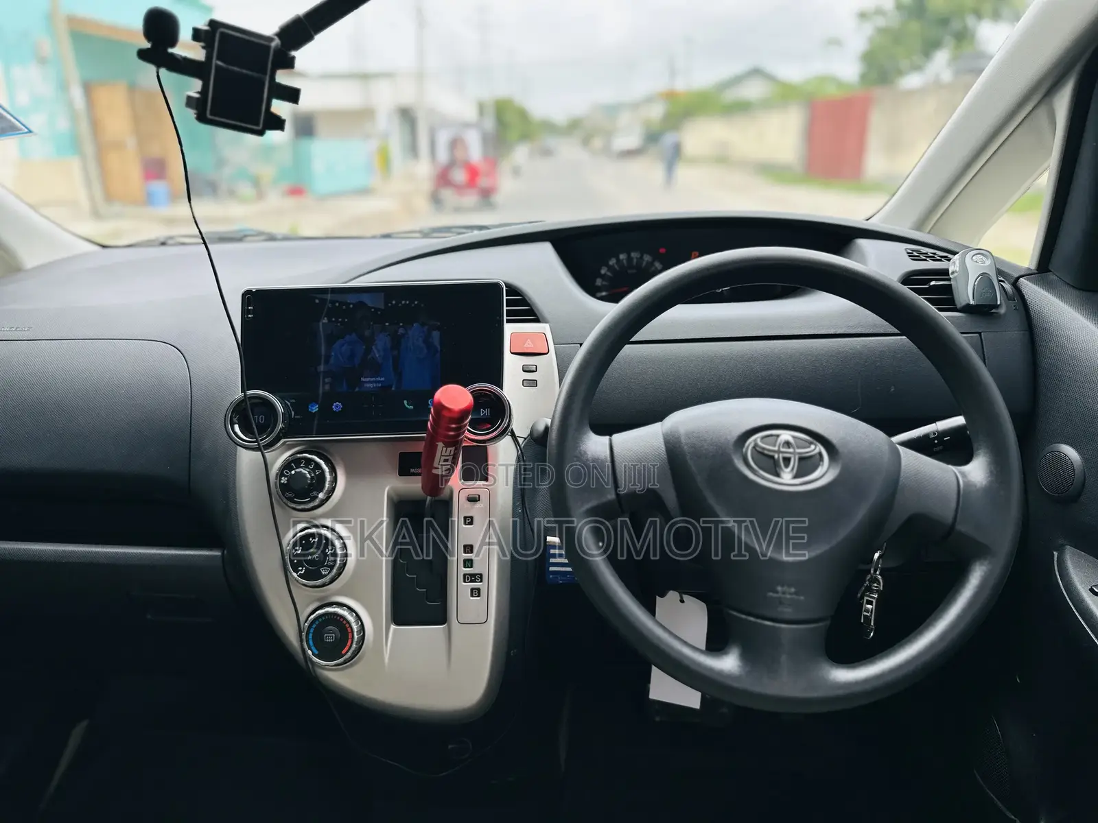 Toyota Ractis 1.3 FWD 2008 Blue