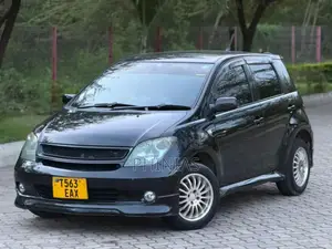 Toyota IST 2004 Black