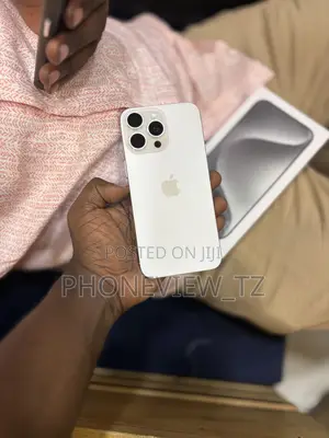 New Apple iPhone 15 Pro Max 256 GB Silver