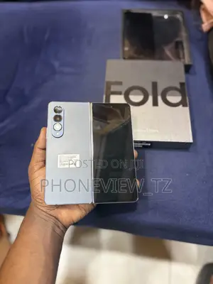 New Samsung Galaxy Z Fold4 256 GB Black