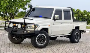 Toyota Land Cruiser 2016 White