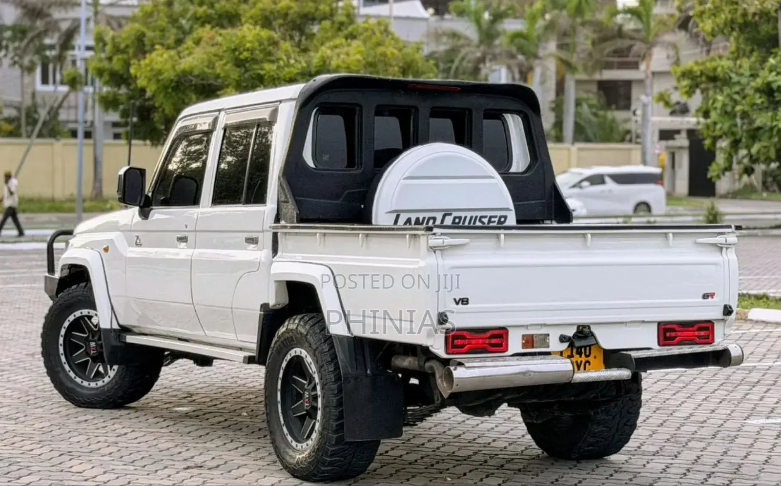 Toyota Land Cruiser 2016 White