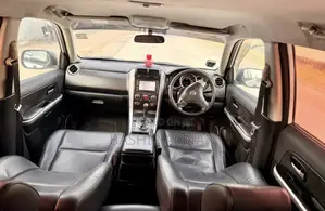 Suzuki Escudo 2009 White