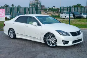 Toyota Crown 2011 White