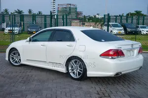 Toyota Crown 2011 White