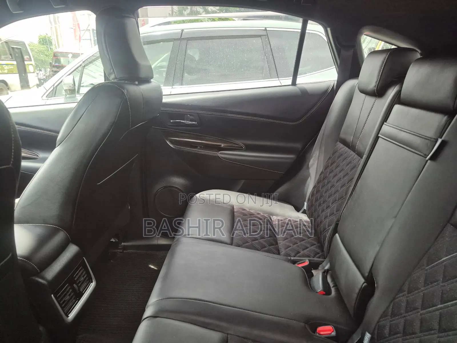 Toyota Harrier 2.0 2015 Maroon
