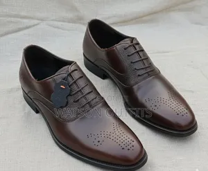 Men's Leather Shoes or Viatu Official and Classic Vya Clarks