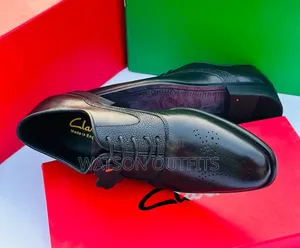 Men's Leather Shoes or Viatu Official and Classic Vya Clarks