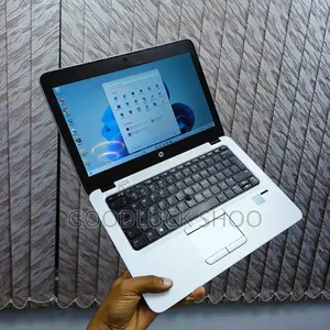 Laptop HP EliteBook 820 G4 8GB Intel Core I5 SSD 256GB