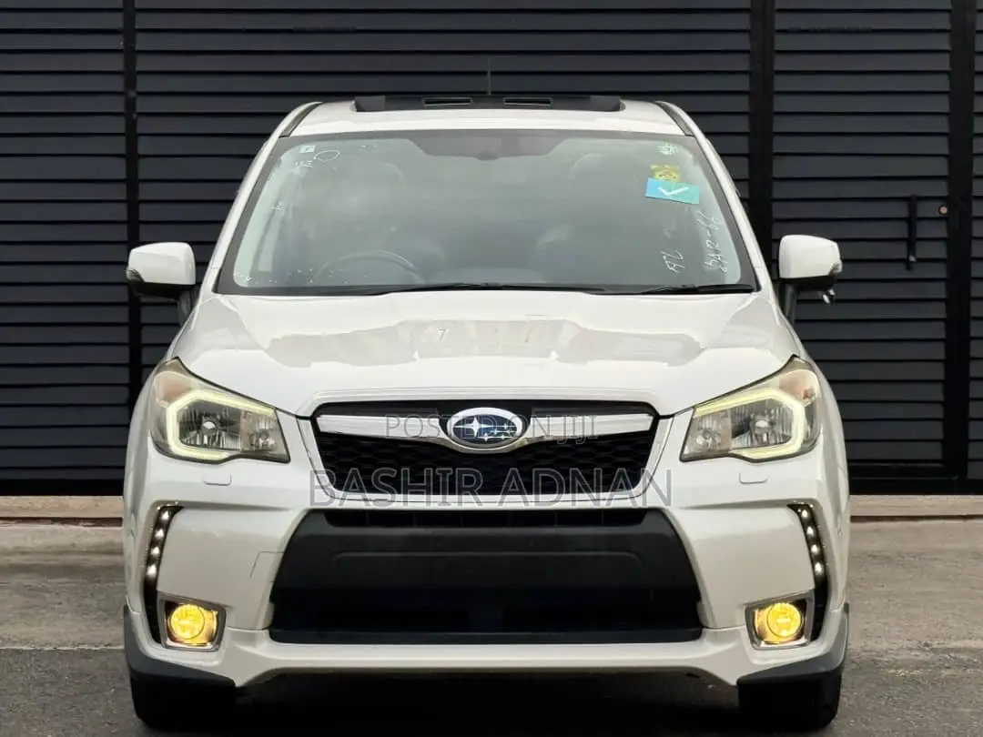 Subaru Forester 2.0XT Touring 4dr SUV AWD (2.0L 4cyl Turbo CVT) 2014 White