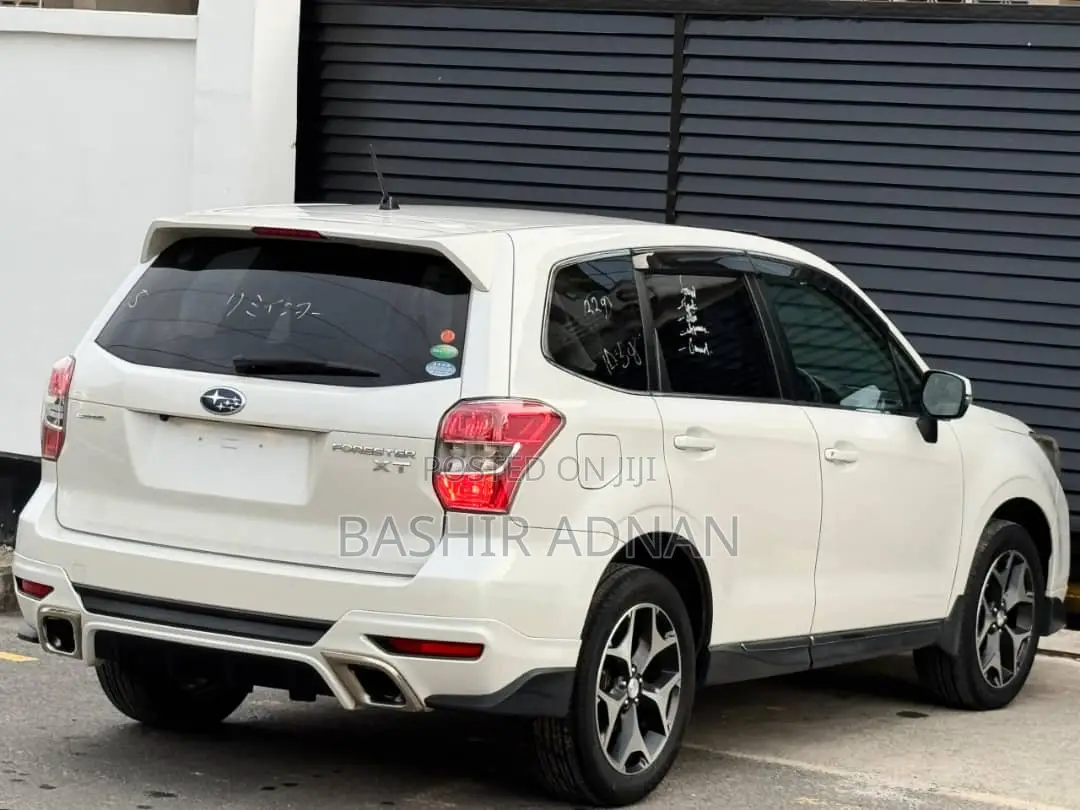 Subaru Forester 2.0XT Touring 4dr SUV AWD (2.0L 4cyl Turbo CVT) 2014 White
