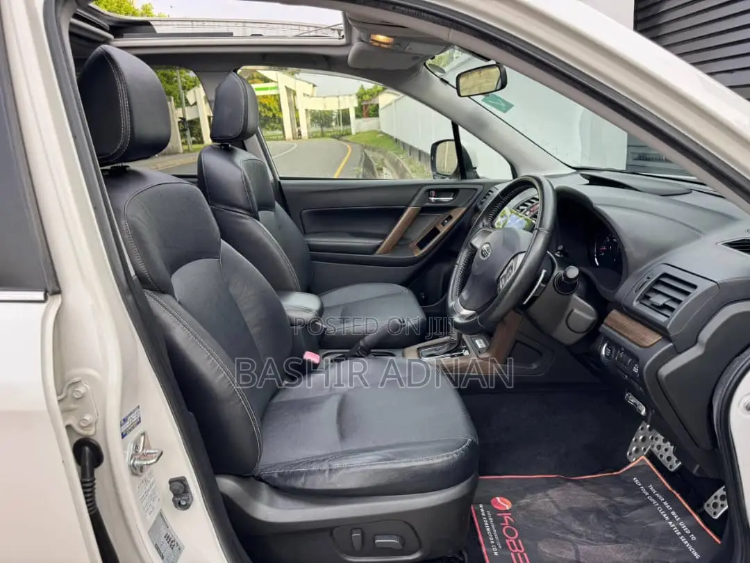 Subaru Forester 2.0XT Touring 4dr SUV AWD (2.0L 4cyl Turbo CVT) 2014 White