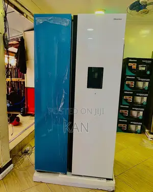 Hisense Fridge Blue and White 508l