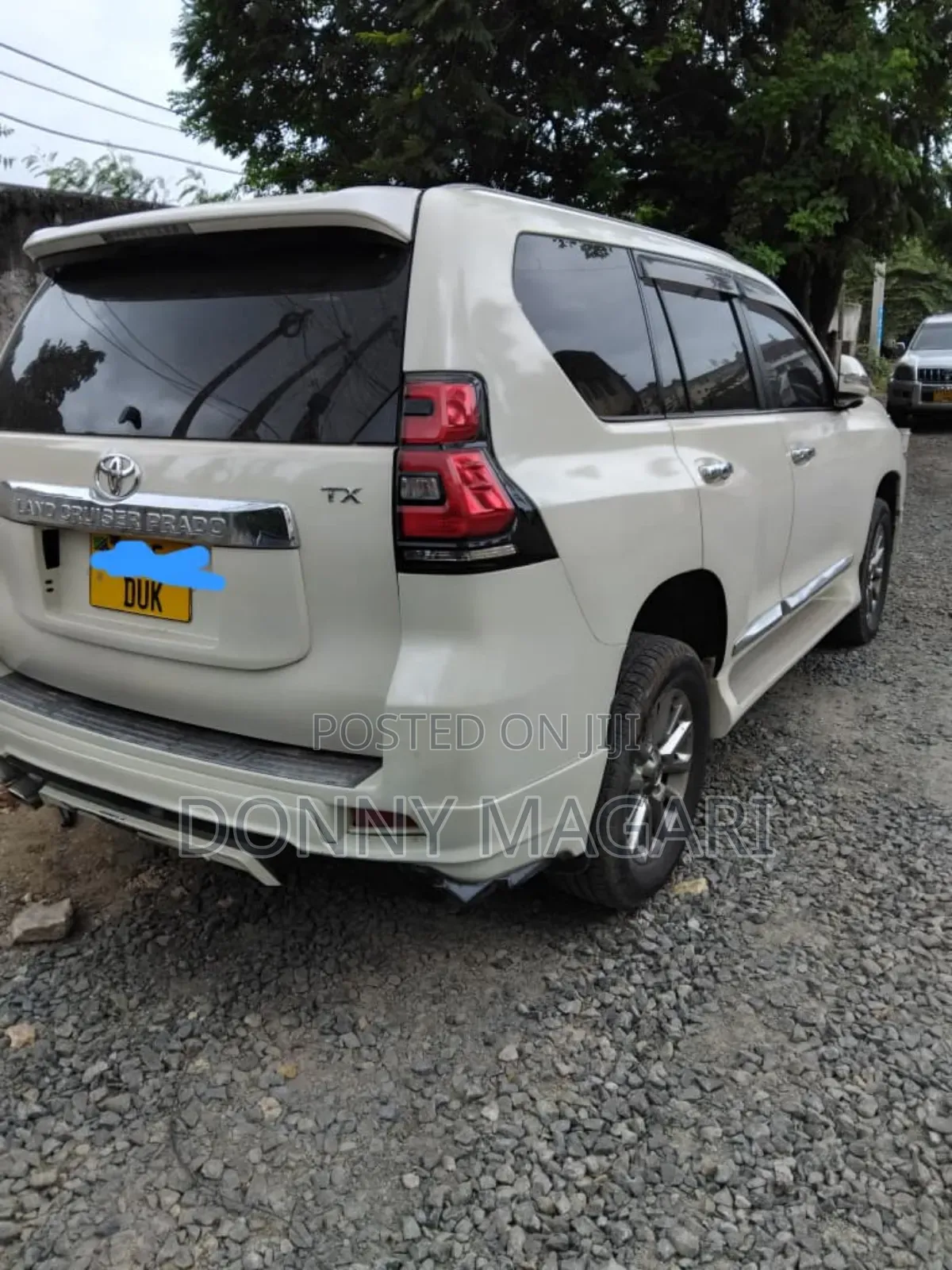 Toyota Land Cruiser Prado 2010 White