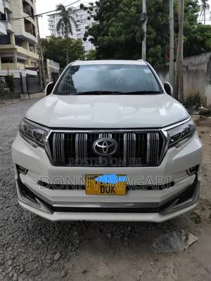 Toyota Land Cruiser Prado 2010 White