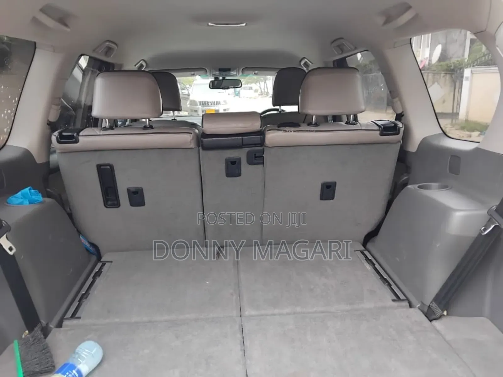 Toyota Land Cruiser Prado 2010 White