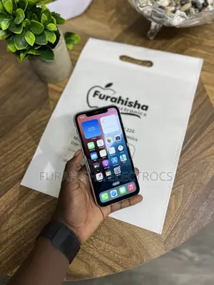 Apple iPhone XR 64 GB White
