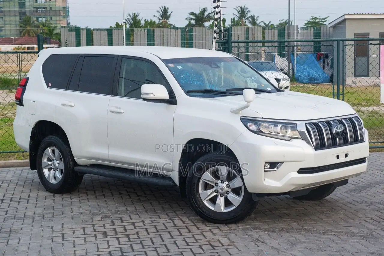 Toyota Land Cruiser Prado 2019 White
