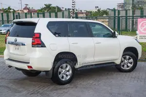 Toyota Land Cruiser Prado 2019 White