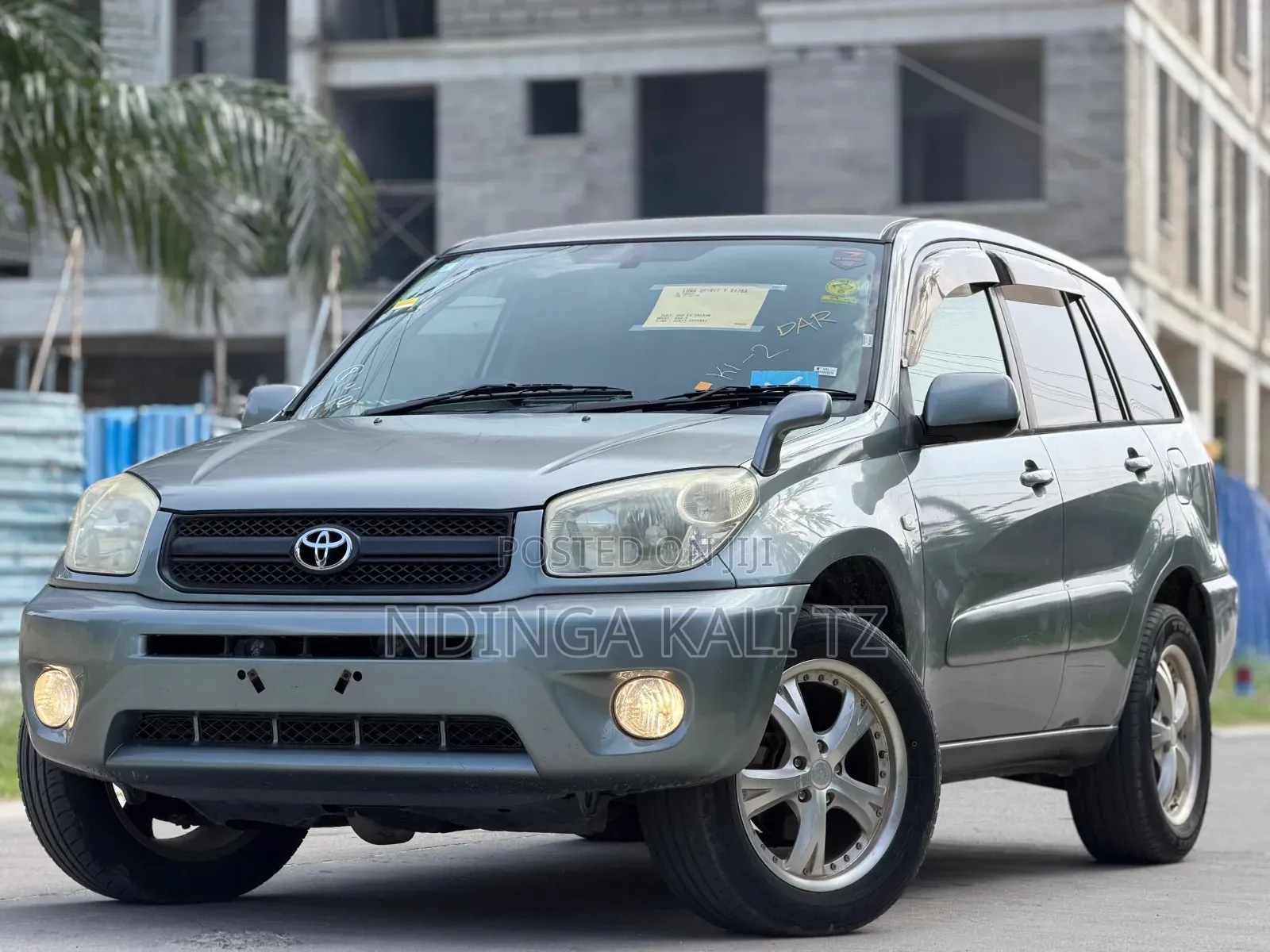 Toyota RAV4 2005 Gold