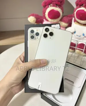 New Apple iPhone 11 Pro Max 64 GB White