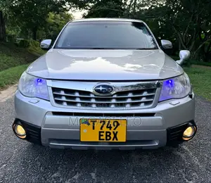 Subaru Forester 2011 Silver