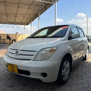 Toyota IST 2005 White
