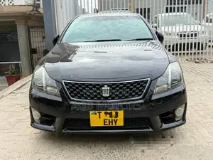 Toyota Crown 2012 Black