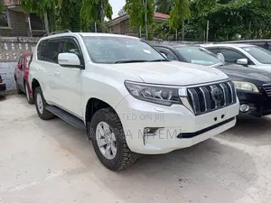 Toyota Land Cruiser Prado 2017 White