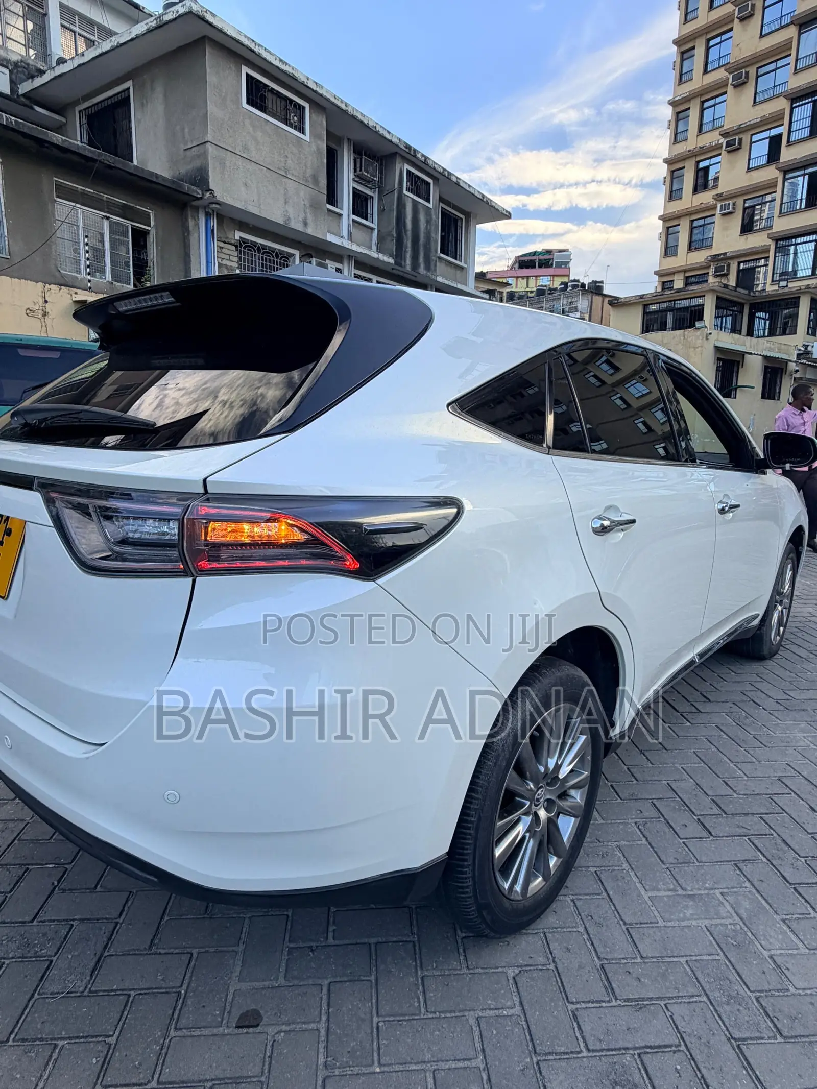 Toyota Harrier 2.0 2016 White
