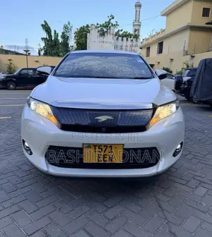 Toyota Harrier 2.0 2016 White