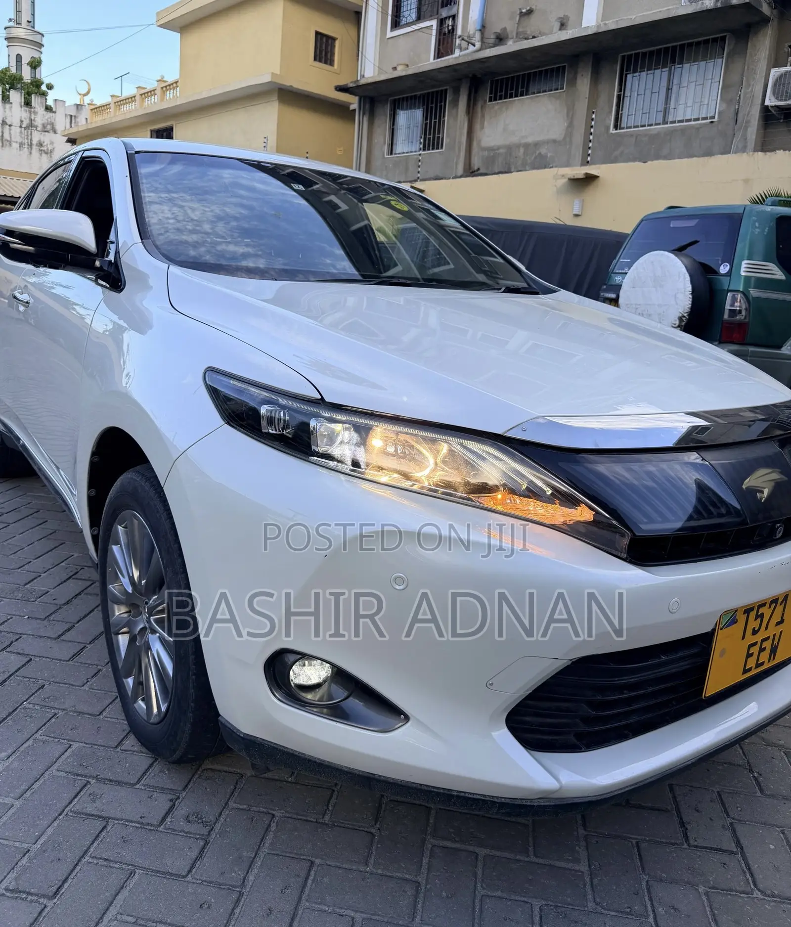 Toyota Harrier 2.0 2016 White