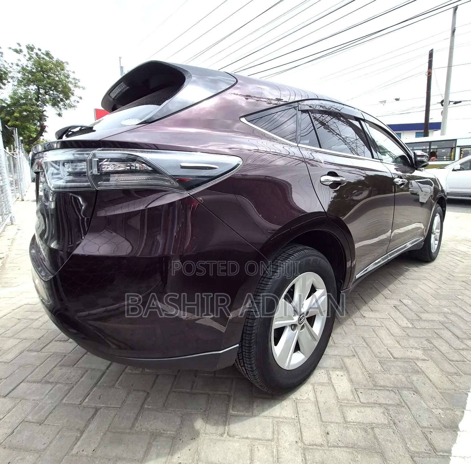 Toyota Harrier 2.0 2015 Maroon
