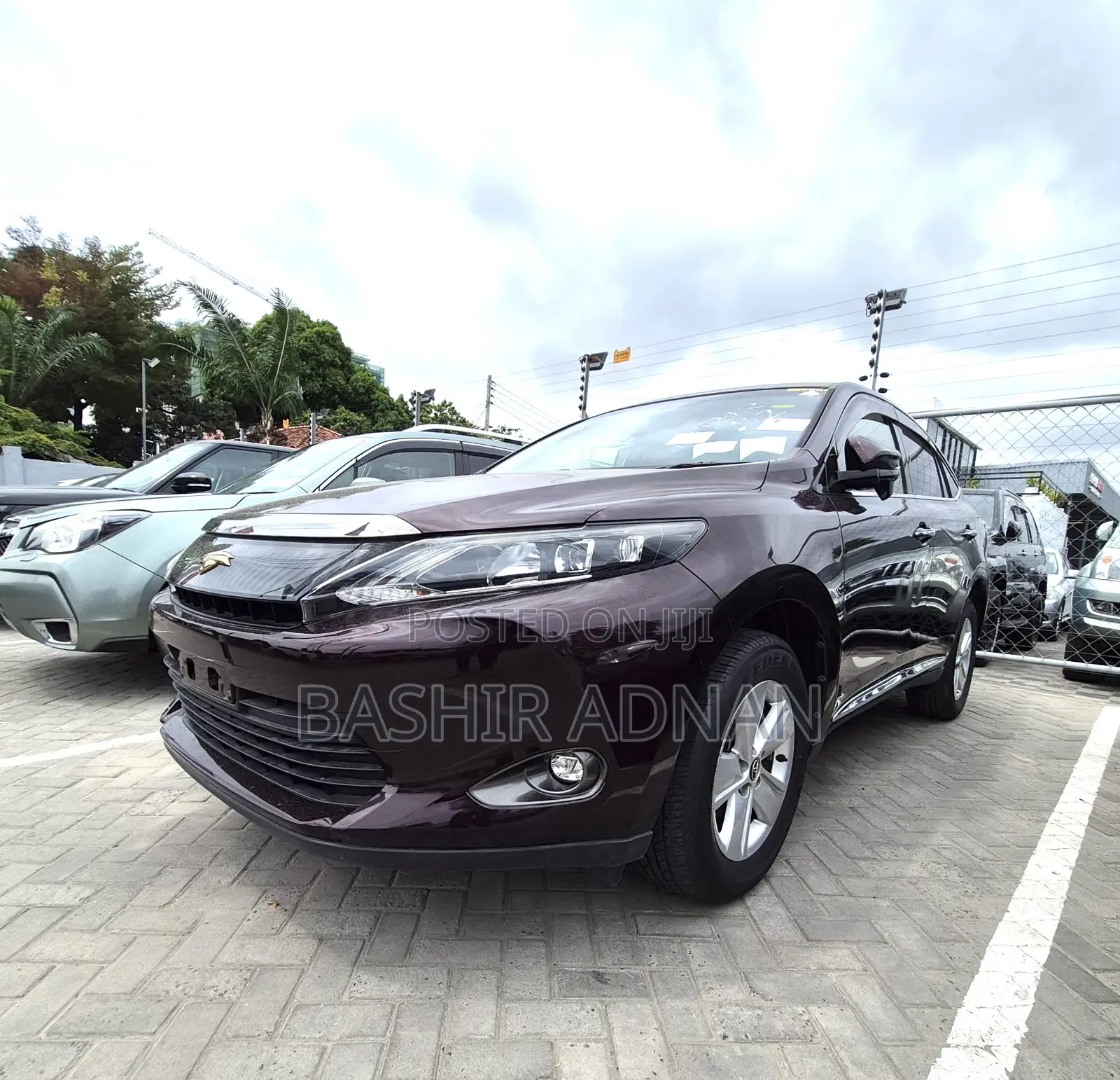 Toyota Harrier 2.0 2015 Maroon