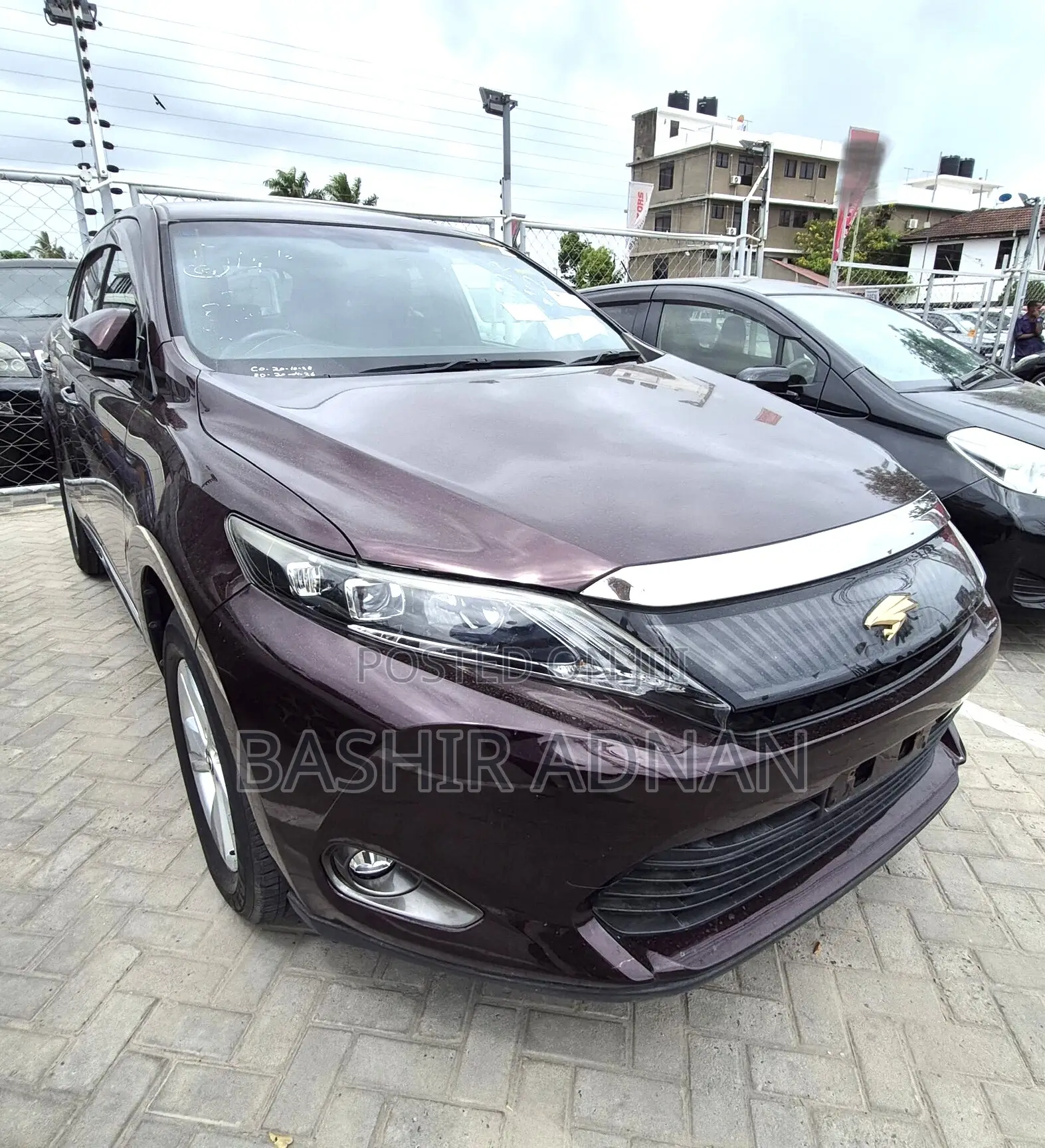 Toyota Harrier 2.0 2015 Maroon