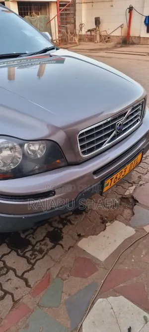 Volvo XC90 3.2 R-Design AWD (3.2L 6cyl 6A) 2010 Brown