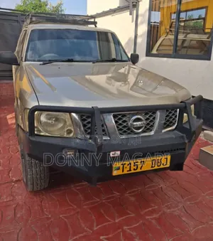 Nissan Patrol 3.0 TD GL 2007 Gold