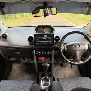 Toyota IST 2005 Silver