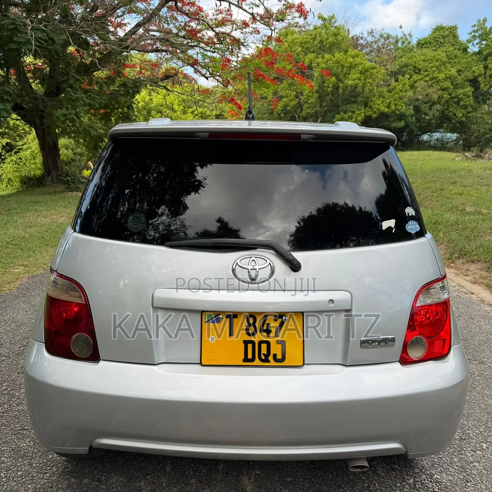 Toyota IST 2005 Silver