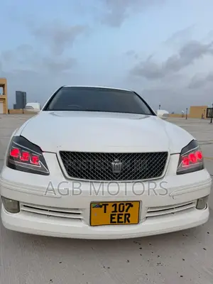 Toyota Crown 2004 White